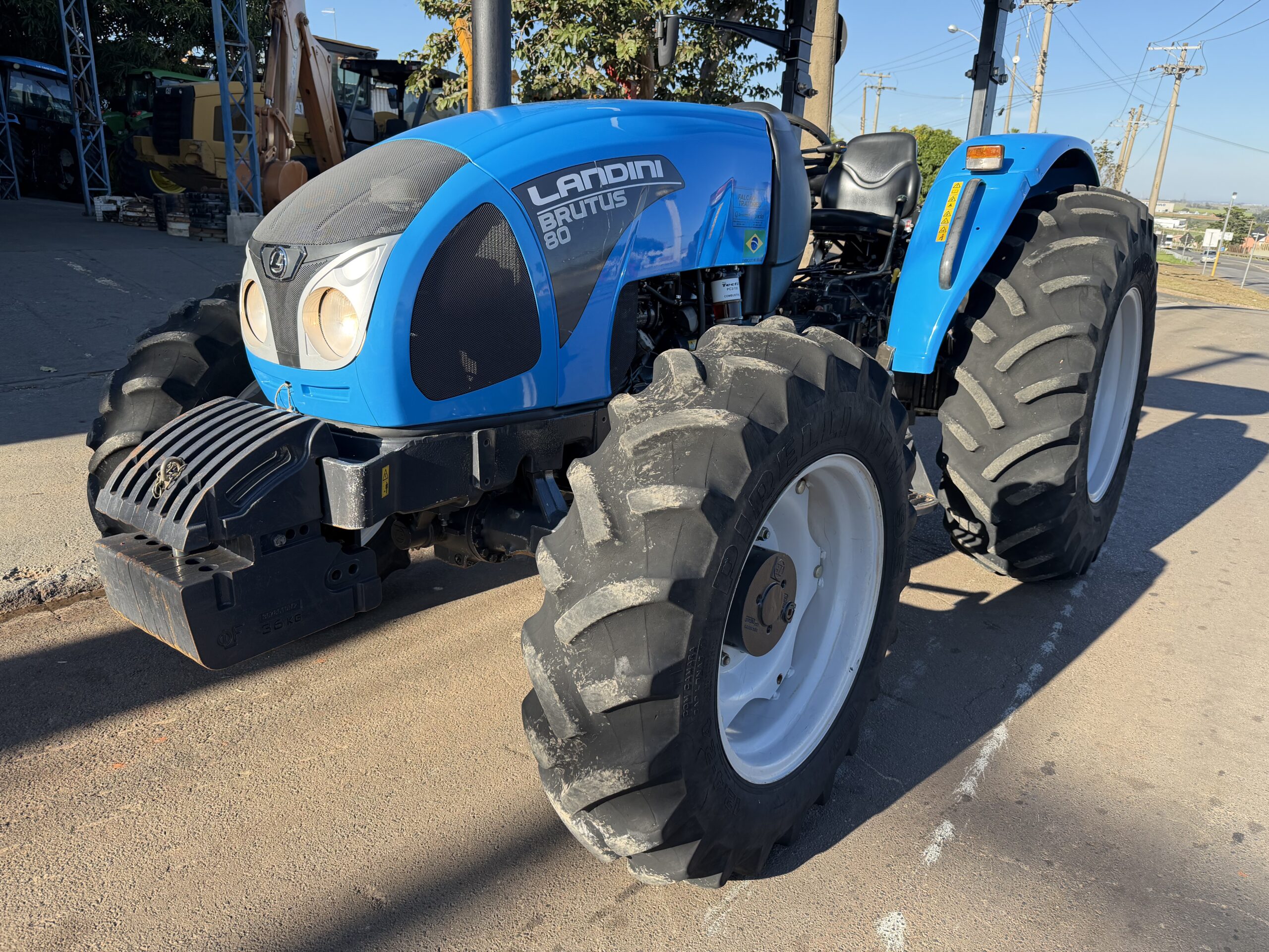 LANDINI BRUTUS 80 4x4 Ano 2023 com redutor de velocidade e Reversor de marchas - Imagem 6