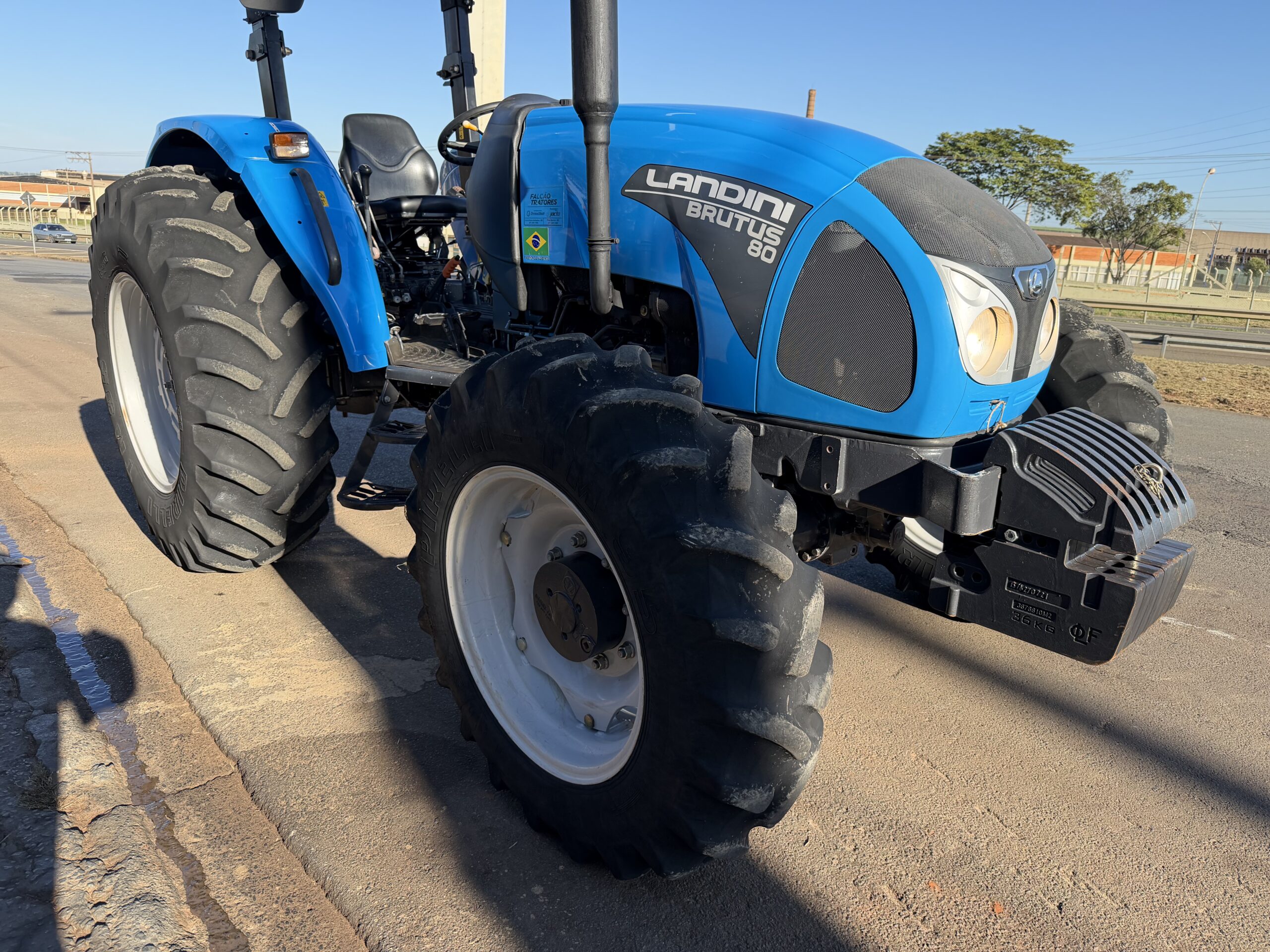 LANDINI BRUTUS 80 4x4 Ano 2023 com redutor de velocidade e Reversor de marchas - Imagem 15