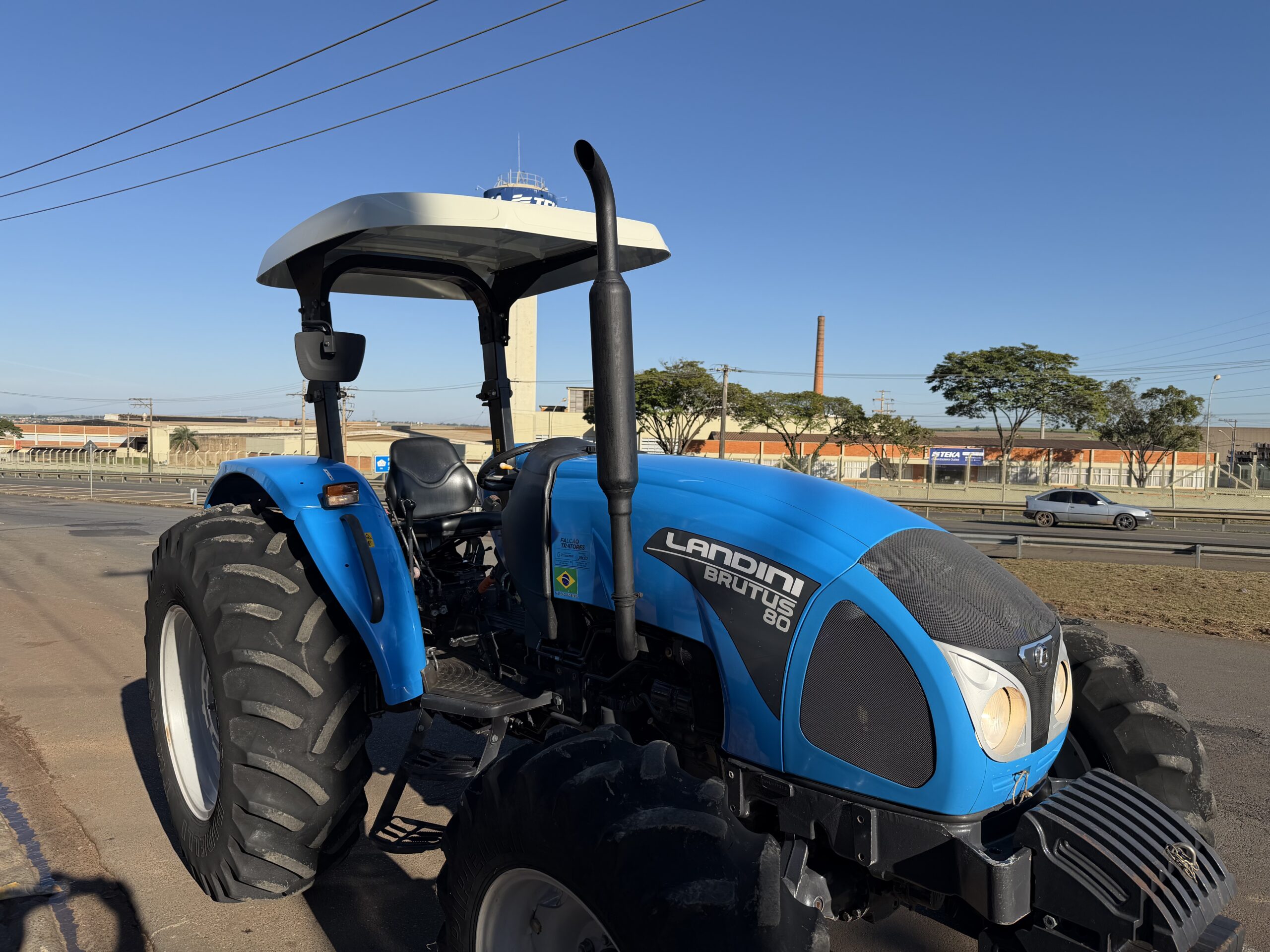 LANDINI BRUTUS 80 4x4 Ano 2023 com redutor de velocidade e Reversor de marchas - Imagem 14