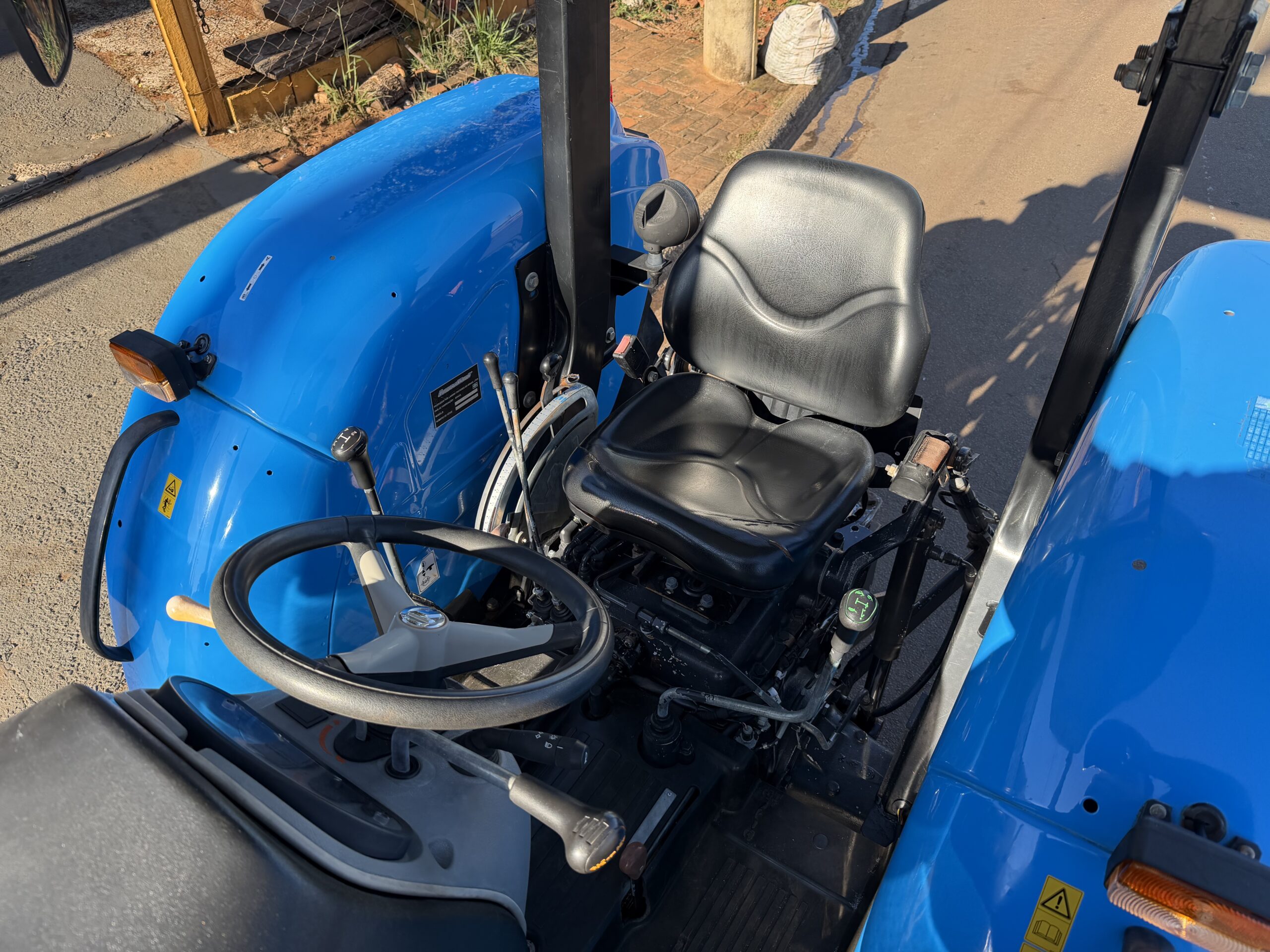 LANDINI BRUTUS 80 4x4 Ano 2023 com redutor de velocidade e Reversor de marchas - Imagem 25