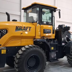 Pá Carregadeira (nova) Marca: KRAFT Modelo: K940 4x4 linha Premiun, Ano: 2026, Cabinada de fábrica com ar condicionado