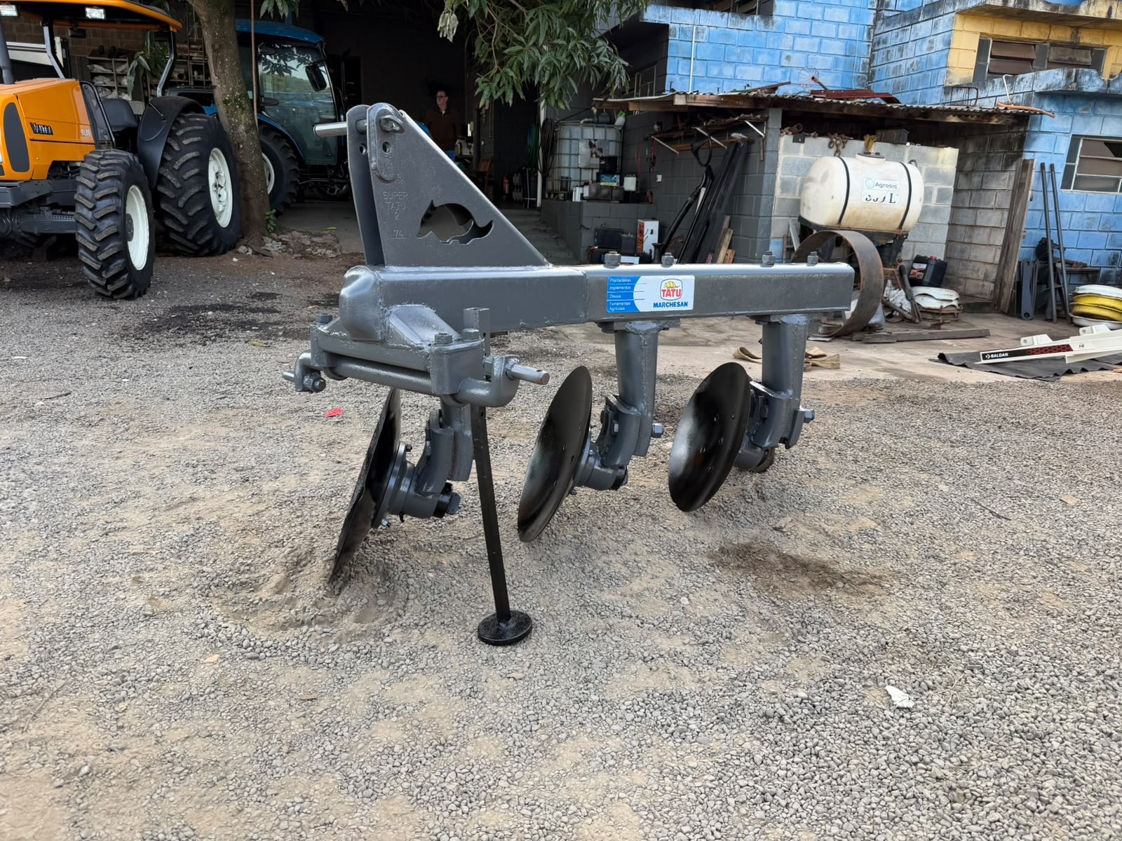 Arado fixo 3 discos Marca: Tatu, Modelo: AF, usado