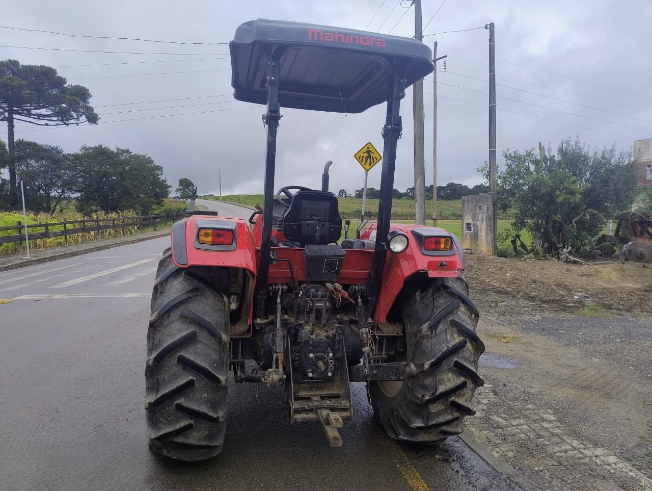 Mahindra 6065 4x4 Ano 2023 com redutor e Reversor apenas 1084 horas - Imagem 6