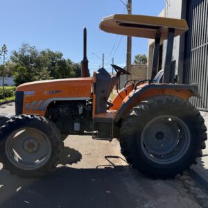 BUDNY modelo: 5040 4x4 Ano 2015, com Reversor de marchas