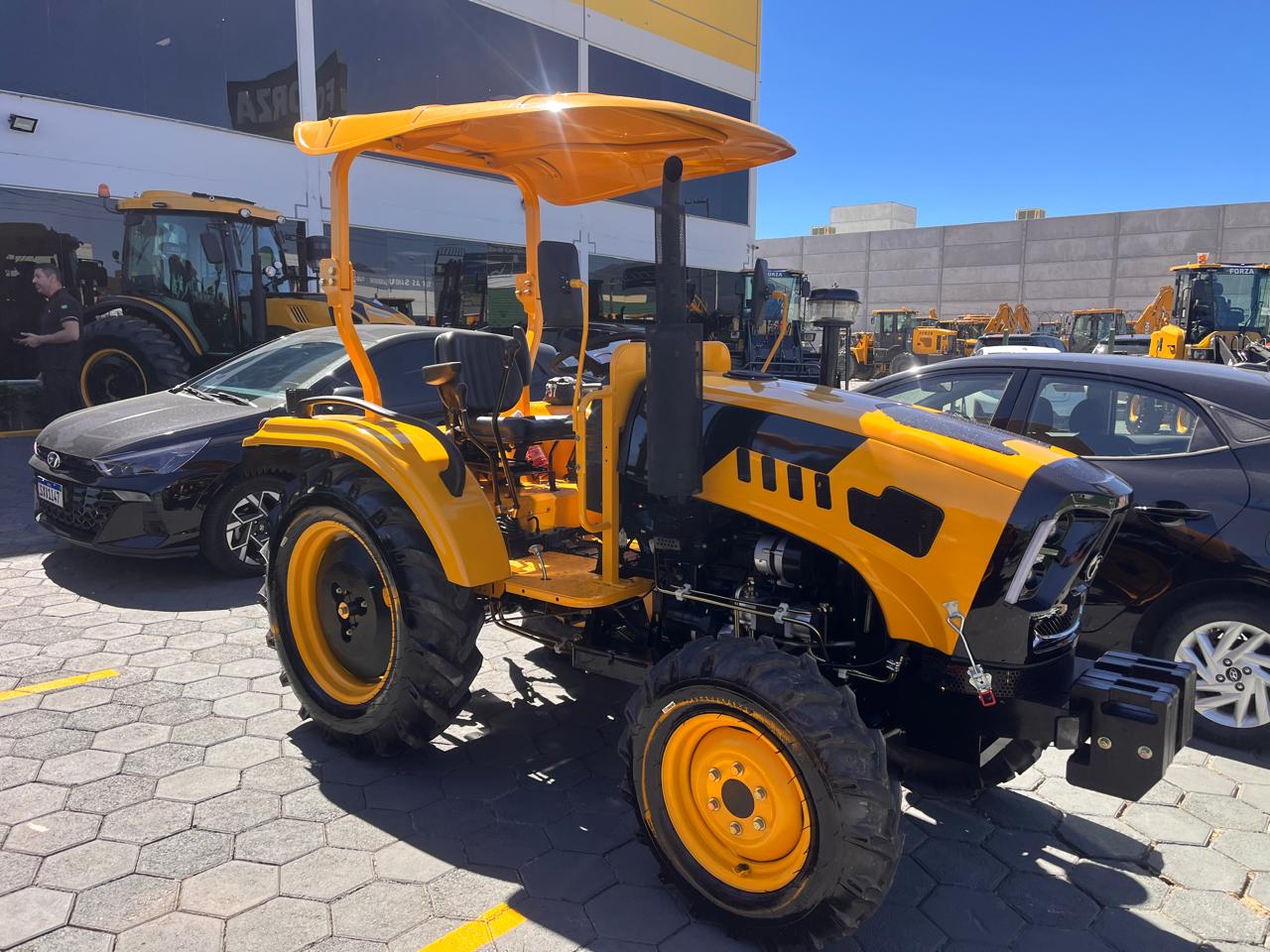 Trator Marca: Forza Modelo: FZT25 4x4 Ano: 2026 (Novo) - Imagem 2