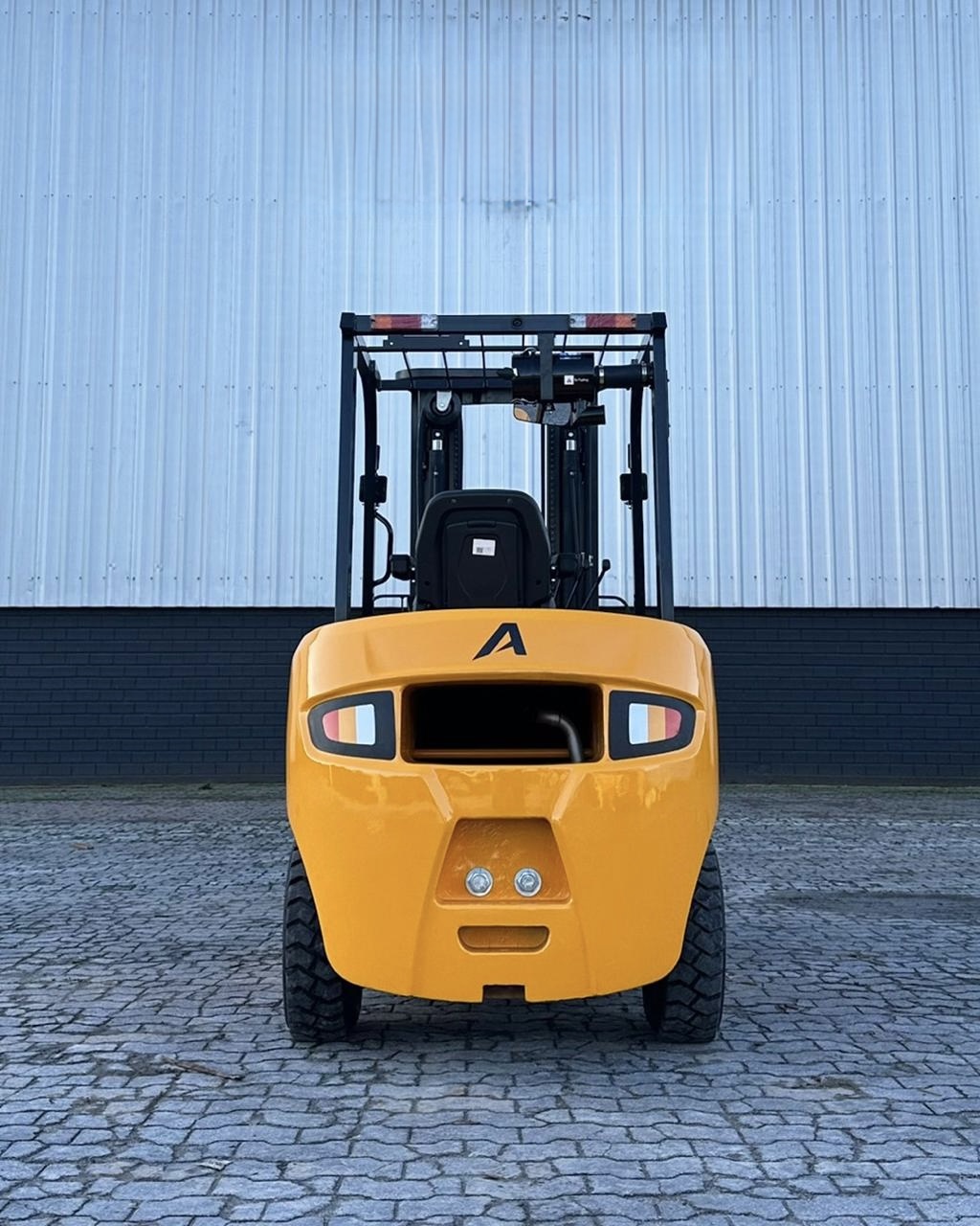 Empilhadeira duplex (nova) , Marca: APEX Modelo: Apex 36D para 3.6 ton ,com torre de 3.50 m e motor a diesel - Imagem 3