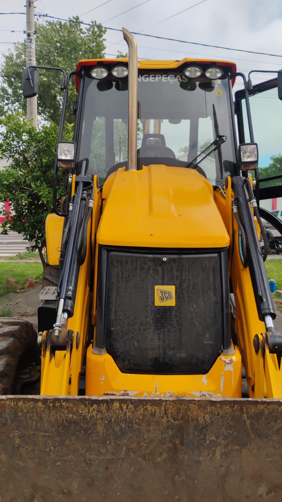 Retroescavadeira JCB Modelo: 3CX 4x4 Ano : 2024 Cabinada com 1189 horas - Imagem 4
