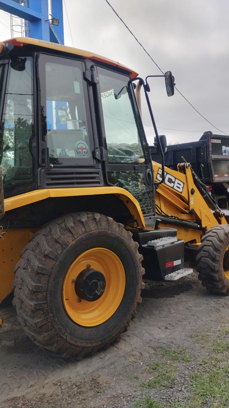 Retroescavadeira JCB Modelo: 3CX 4x4 Ano : 2024 Cabinada com 1189 horas - Imagem 5
