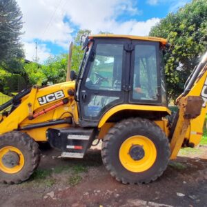 Retroescavadeira JCB Modelo: 3CX 4x4 Ano : 2024 Cabinada com 1829 horas