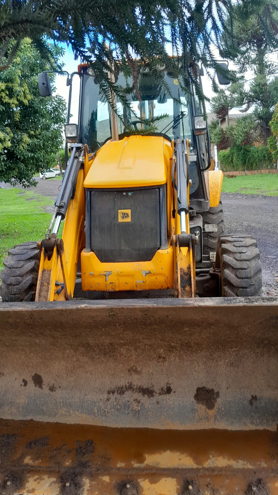 Retroescavadeira JCB Modelo: 3CX 4x4 Ano : 2024 Cabinada com 1829 horas - Imagem 3