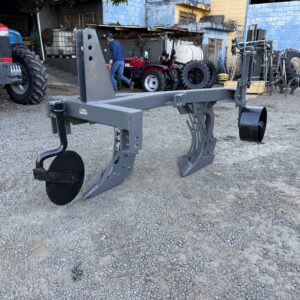 Arado aiveca Marca: IKEDA de 2 bicos.