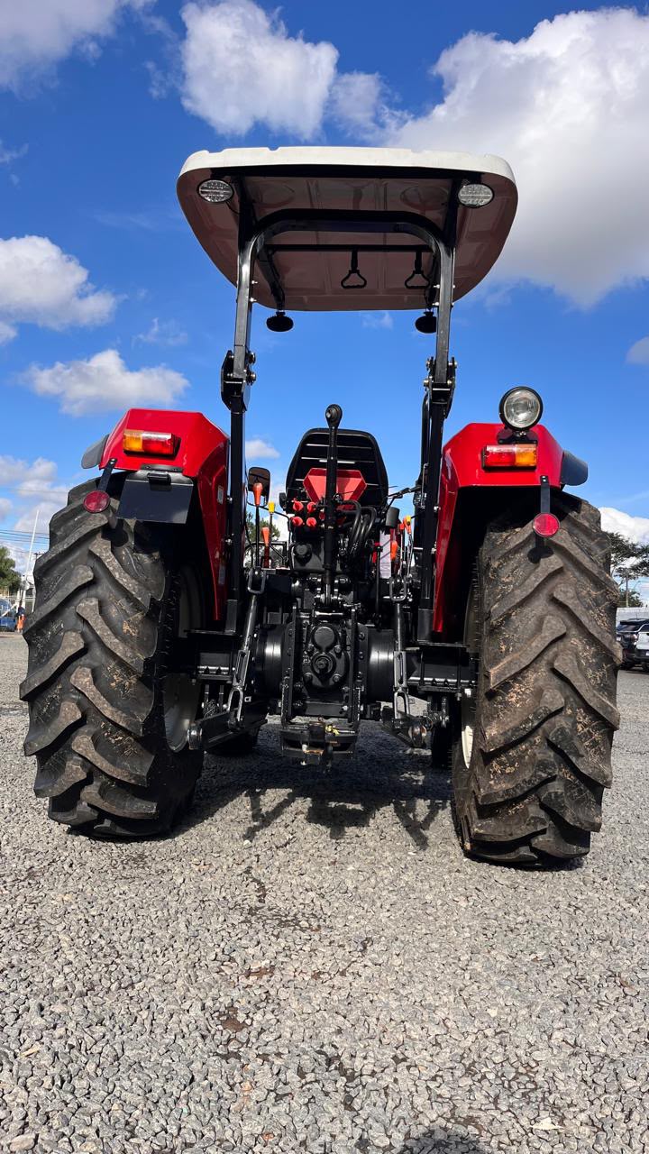 Trator Agrícola novo Marca: PREET Modelo 9049 4x4 com Reversor de marchas. - Imagem 6
