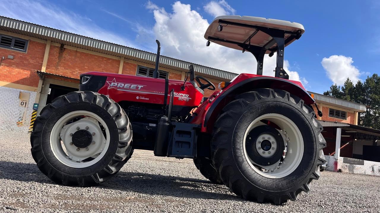 Trator Agrícola novo Marca: PREET Modelo 9049 4x4 com Reversor de marchas. - Imagem 3
