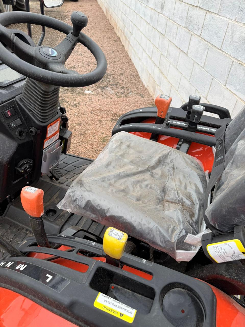 Trator Agrícola (novo) Marca: PREET Modelo: 2549 4x4 - Imagem 13